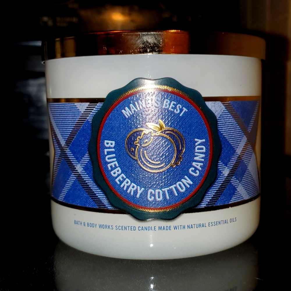 BATH & BODY WORKS 3 WICK CANDLE